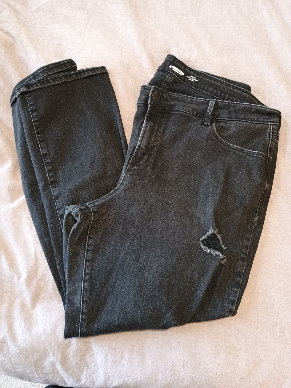 Old Navy Black Skinny Jeans with Subtle Rip
